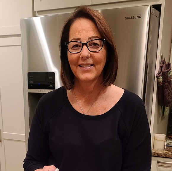 Meet your Posher, Lori - Picture 1 of 1